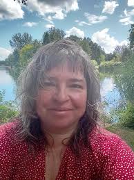 How to fix an unadhered sink to the counter?