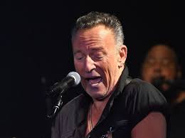 Bruce Springsteenin manageri puolustaa Springsteenin tulevan kiertueen  lippujen hinnoittelua, vaikka osa lipuista maksaa yli 4000 dollaria