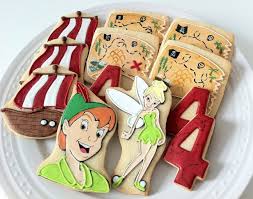 Pin By B D On Decoracion Fiestas Tinker Bell In 2020 Tinkerbell Cookies Cookie Decorating Disney Cookies