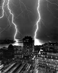 Black And White Lightning Strike Pin By Dan Halbert On Lightning Strikes Storm Pictures Lightning Cloud Lightning Storm
