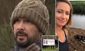 Search for missing mother Nicola Bulley: Police seal off car park near the  River Wyre