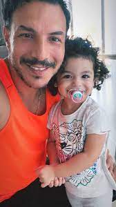 فاز باسل خياط خلال مسيرته الفنية المميزة بالعديد من الجوائز. Ø§ÙŠØ²Ø§Ø¨ÙŠÙ„ Ø¥Ø¨Ù†Ø© Ø¨Ø§Ø³Ù„ Ø®ÙŠØ§Ø· ØªØ³Ø±Ù‚ Ø§Ù„Ø£Ø¶ÙˆØ§Ø¡ Ù…Ù†Ù‡ Ø´Ø§Ù‡Ø¯ÙˆØ§ ØµÙˆØ±Ù‡Ø§