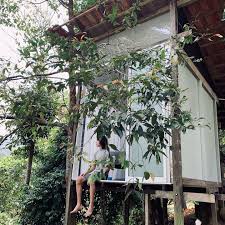Encima de un río artificialesta es una villa de 2 dormitorios queen con vistas a un río artificial que fluye por debajo de la villa. 10 Traditional Malay Style Airbnbs For A Picturesque Kampung Getaway