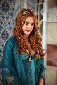Ünlü oyuncu dizinin sinema filmi olarak çekilecek final bölümünde rol alacak. Meryem Uzerli Hurrem Sultan Muhtesem Yuzyil Dress Beautiful Girl Image Meryem Uzerli Actresses