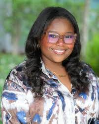 Sheena Barlow's Instagram, Twitter & Facebook