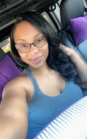 HTX ~ 37 ~ 1 Kiddo 👦🏾~ College Professor by day & Bartender at night. 🥰