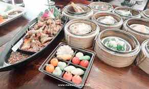 Pengertian makanan halal adalah barang yang diperuntukan untuk dimakan atau diminum manusia dan serta bahan yang dikelolanya adalah berbahan dari cara yang halal. Pengalaman 3 Hari 2 Malam Bercuti Di Hatyai Dan Songkhla Mawardi Yunus