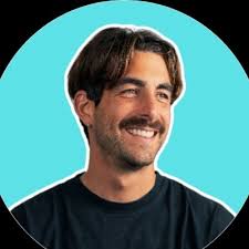 7 Stratégies Go-to-Market pour du très Early Stage Avec leurs avantages et  inconvénients : 1. Le Build in Public Avantages :