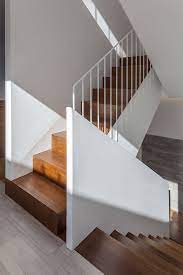 Galeria De Vivienda Unifamiliar Casachris Equipo Olivares Arquitectos 13 Home Stairs Design Wooden Staircase Design Stairway Design