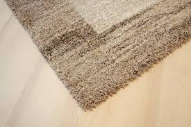 Der teppich hat einen sehr hohen flor und wenn man mit der hand drüber streicht sieht es scheckig aus. Teppiche Trend Shaggy Langflor Teppich 680 Braun 200x250 Cm Mobel Wohnen