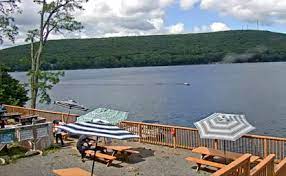 Deep creek lake's favorite homemade ice cream for over 20 years! Live Cam Deep Creek Lake Lakeside Creamery Mchenry Maryland United States