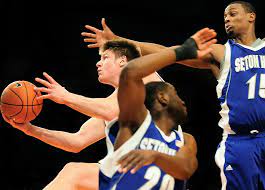 The Number Of Photographers Allowed On The Baseline Of A Professional Basketball Game As Dropped Down A Basketball Photos College Basketball Sports Photography