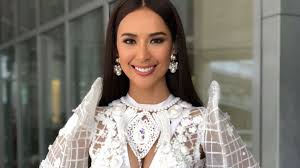 Pageant veteran, samantha mae bernardo finally earns the sash to represent the philippines at the upcoming. Samantha Bernardo Cosmo Ph