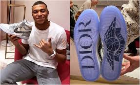 Air jordan chính hãng hcm, giày nike air jordan authentic, mua giày nike air jordan ở đâu? Vi Sao Nike Jordan 1 La Xu HÆ°á»›ng Tim Kiáº¿m Má»›i NÄƒm 2021 Giayadidas