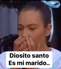 Cuando veo que camina hacia mi un viejo panzón pero se me hace conocido: