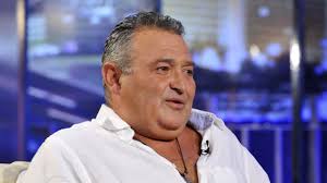 Listen to music by gesztesi károly on apple music. Sirbotrany Molnar Aniko Nem Ker Bocsanatot A Gesztesi Csaladtol Indirekt Hu