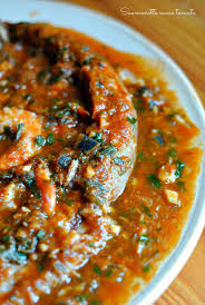 Saumonette Roussette Poisson Sauce Tomate Armoricaine Recette Roussette Recette Poisson Recettes De Cuisine