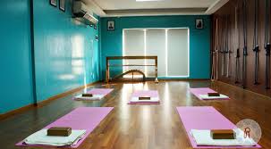 studio meruya riana yoga