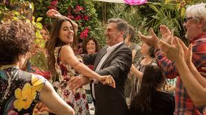 Wie oben bereits gesagt, können sie verliebte augen erkennen. Verliebt In Meine Frau Trailer Deutsch Youtube