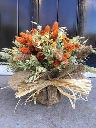 How to dry flowers properly. Pin By Carol Haylett On Holiday Decorating Dried Flower Arrangements Flower Arrangements Dried Sunflowers