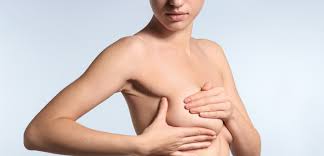 Read the example dialogue and complete the following conversations. Bruststraffung Kosten Risiken Behandlung Mooci