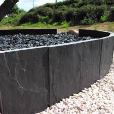 Deco De Jardin Avec De L Ardoise Palissade Ardoise Amenagement Jardin Bassin Amenagement Jardin Bordure Ardoise