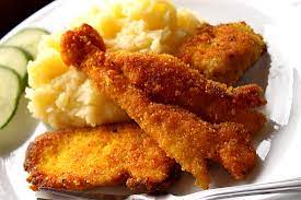 Snitel de pui pane (piept de pui, ou, pesmet). Snitele De Pui Marinat In Iaurt Retete Culinare Laura Adamache
