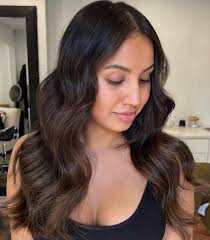 This new momma is G L O W I N G ✨