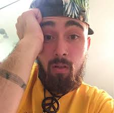 Dylan Holmes's Instagram, Twitter & Facebook