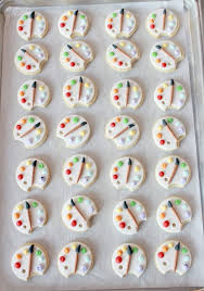 Get festive this christmas with these three cookie dough recipes and dozens of christmas cookie decorating ideas. How To Cover Cookies With Fondant Art Palette Cookie Tutorial Sweetopia
