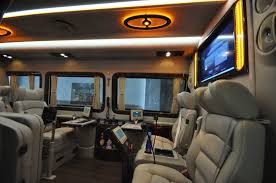 Mercedes Sprinter Office Yeni Tasarlanan Mercedes Sprinter Mobile Office 2011 Luxury Car Interior Van Conversion Luxury Van Interior