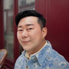 Luke Loke 阿陸updated his profile picture.