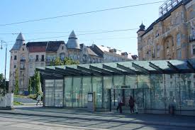 Kik szerkesztették a nyugatot móricz írói sikereinek kezdetekor? Moricz Zsigmond Square Funiq