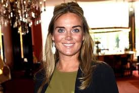 Hij vormt de spil in een mediastorm die maar niet lijkt te gaan liggen. Monique Westenberg Famousfix Com Post