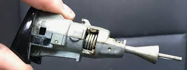 They make a clicking sound. 2006 Mk5 Jetta Door Lock Cylinder Spins Also Need Remotes Programmed In Brooklyn Vw Vortex Volkswagen Forum