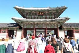 Terdapat pelbagai aktiviti menarik yang boleh anda lakukan di sini seperti. 10 Obyek Wisata Teropuler Di Korea Selatan Tahun 2018 Halaman All Kompas Com