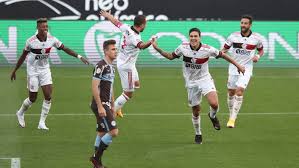 Com lesão no púbis, lateral fábio santos não joga contra náutico neste domingo no pacaembu. Flamengo Foi Bicampeao Brasileiro Na Ultima Vez Que Goleou O Corinthians Por 5 A 1 Relembre Flamengo Extra Online