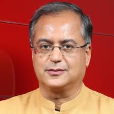 I recently culminated my Brain & Behavioral Health minor by presenting my  capstone at the 2025 Semel Undergraduate Research Conference (SURC)! This  research project with the UCLA Pediatric OCD…