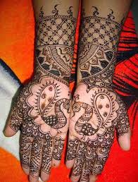 Mehndi art is a way of expressing beauty, emotions and feelings. 25 Latest Peacock Mehndi Designs For Hands