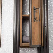 Nous le savons les rangements de salle de bain sont des éléments indispensables pour gagner des minutes précieuses le matin ou pour s'accorder un moment de détente, avec du mobilier qui vous transportera dans une atmosphère relaxante. Colonne De Salle De Bain Suspendue Elegance Teck Metal 110 Cm