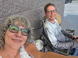 Aldi grand opening in Gretna, Louisiana