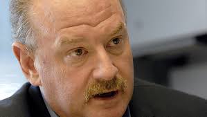 Police chief: personal reasons drove retirement, not Kiev