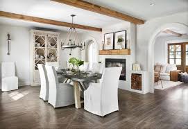 Rustic Coastal Design Tips From Joanna Gaines Fixer Upper Farm House Living Room Fixer Upper Living Room Hgtv Living Room