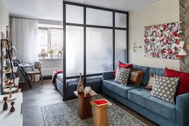 السرير في غرفة المعيشة التصميم الداخلي 43 صورة أفكار لتزيين قاعة بمساحة 18 متر مربع متر مع أريكة قابلة للتحويل بدلا من السرير