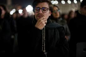 A weak Pope Francis thanks people for ...