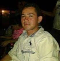 Esta noche murió trágicamente Juan Ramón Reyes, de 25 años. Roberto pozo.  Este joven perdió la vida en accidente de tránsito la noche de este sábado  en carretera que conduce a comarca