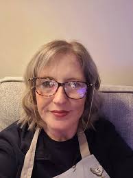 Should I keep my dark blonde shoulder-length hair?