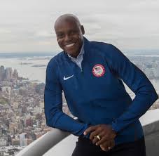In einem aufregenden duell mit dem mehrfachen olympiasieger carl lewis gewann er dank dieses sprunges den weltmeistertitel. Malaika Mihambo Superstar Carl Lewis Trainiert Deutschlands Weitsprung Ass Welt