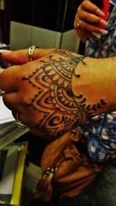 Hand Tattoo Mindhi Adventure Tattoos Www Adventuretatt Adventure Tattoo Mindi Never Tell Me Nevertellme Com Hand Tattoos Adventure Tattoo Tattoo Studio