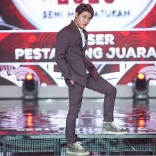 Salah satunya adalah pesinetron ganteng rizky billar. Rizky Billar Mengaku Kepopulerannya Saat Ini Karena Dinda Hauw Dan Lesty Kejora News Entertainment Fimela Com